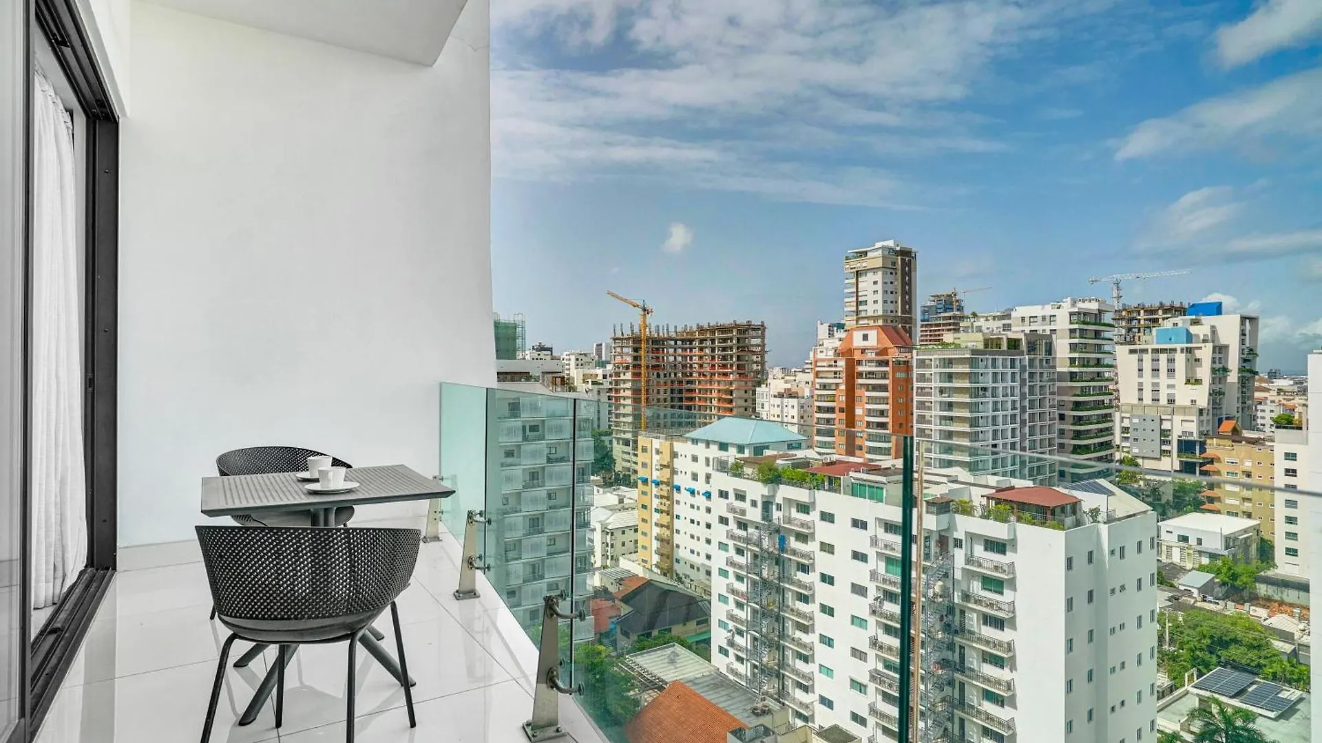 Monaco Residences Piantini Santo Domingo