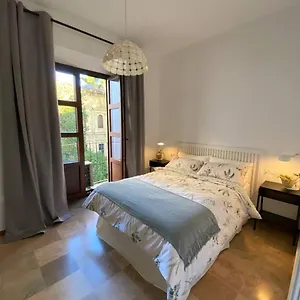 https://apartamento-jardin-botanico.es-andalucia.com